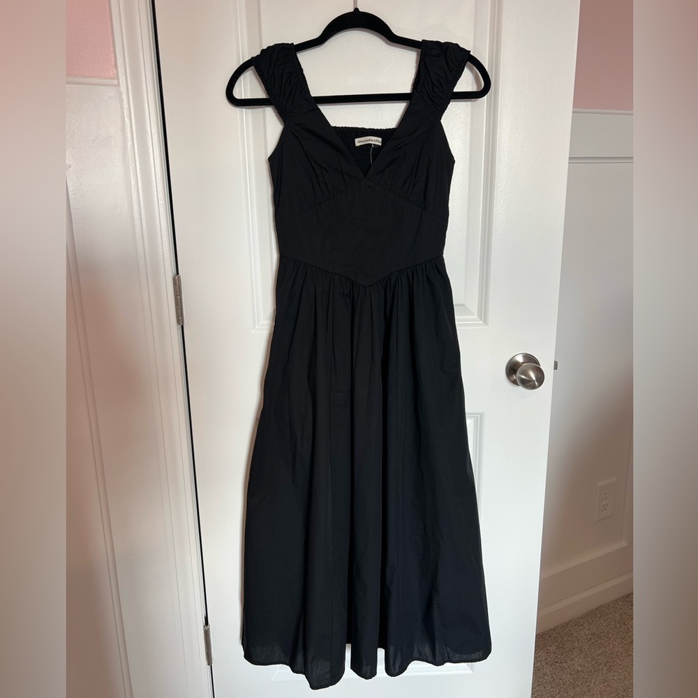 NWT Abercrombie and Fitch Cap Sleeve Midi Dress Black X-Small